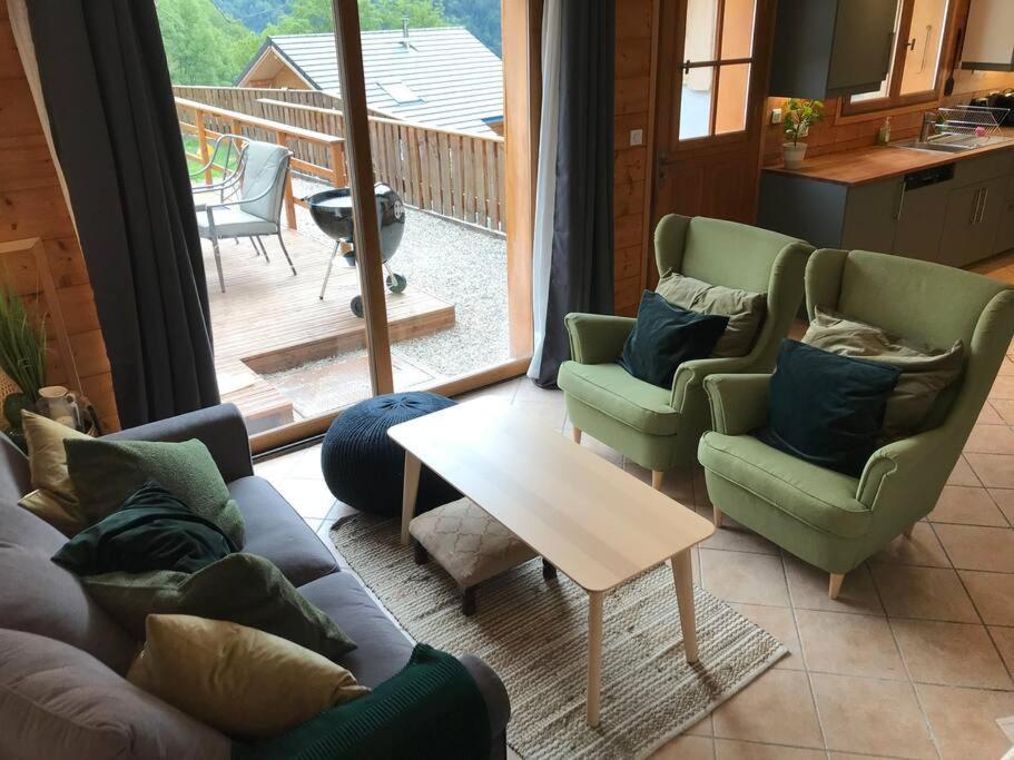 Allemond - Restful 2 Bed Apartment For Ski, Cycle & Family Exterior photo